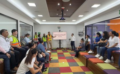 Gobierno del Estado capacita en Manzanillo a personal de instituciones para avanzar hacia Entornos Laborales Saludables