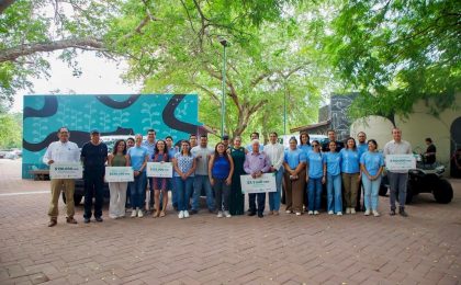 Indira Vizcaíno entregó Fideicomiso del Fondo Ambiental de Colima a áreas naturales y vehículos a Imades