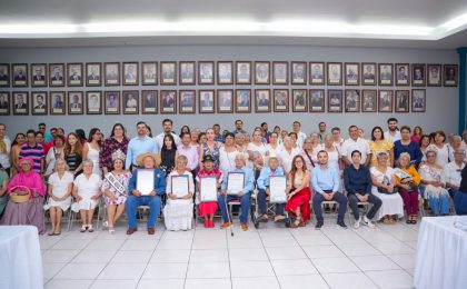 ‎Trabaja VdeA para que los adultos mayores gocen una vida digna: Tey